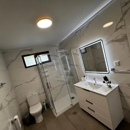 Adega Do Avo, Madeira Island * Πόντα Ντελγάδα