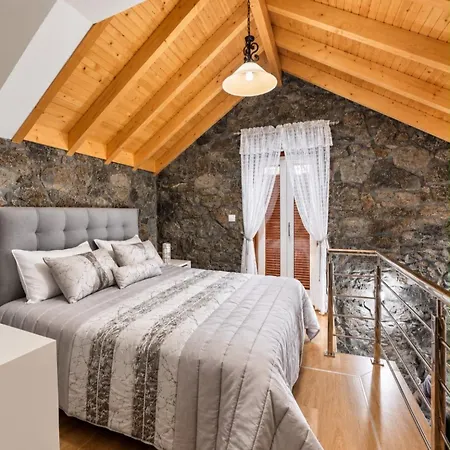 Adega Do Avo, Madeira Island Holiday home Ponta Delgada (Madeira)